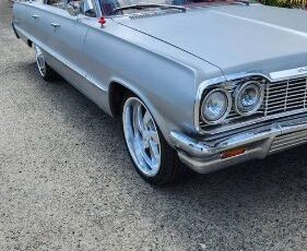 Unknown-Biscayne-1964-Silver-13