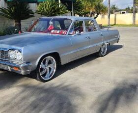 Unknown-Biscayne-1964-Silver-19