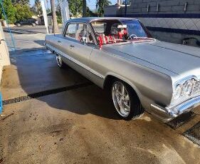 Unknown-Biscayne-1964-Silver-22