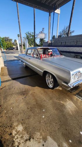 Unknown-Biscayne-1964-Silver-22