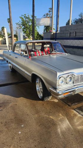 Unknown-Biscayne-1964-Silver-24