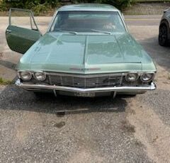 Unknown-Biscayne-1965-Green-Black-6
