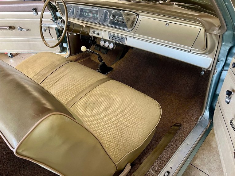 Unknown-Biscayne-1966-Blue-Beige-13