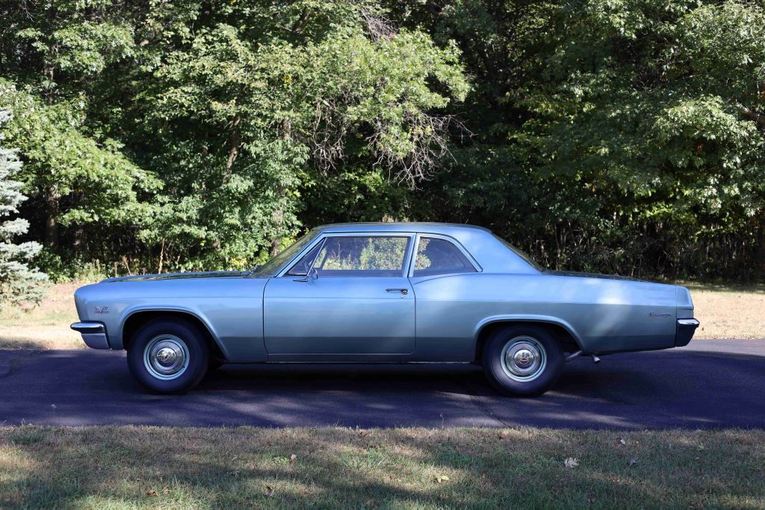 Unknown-Biscayne-1966-Blue-Beige-20