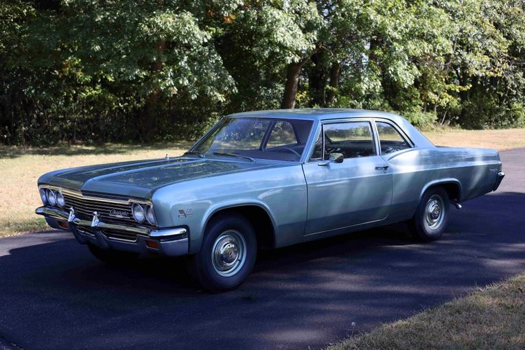 Unknown-Biscayne-1966-Blue-Beige-21