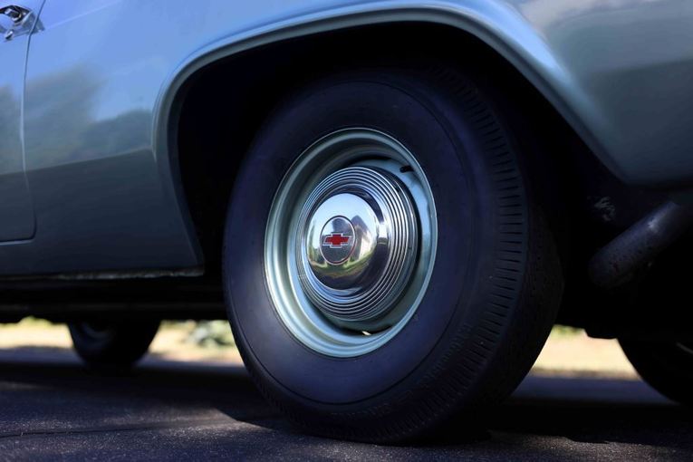 Unknown-Biscayne-1966-Blue-Beige-28