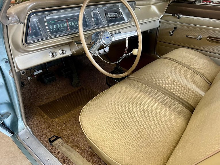 Unknown-Biscayne-1966-Blue-Beige-3