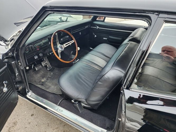 Unknown-Biscayne-1968-Black-Black-1