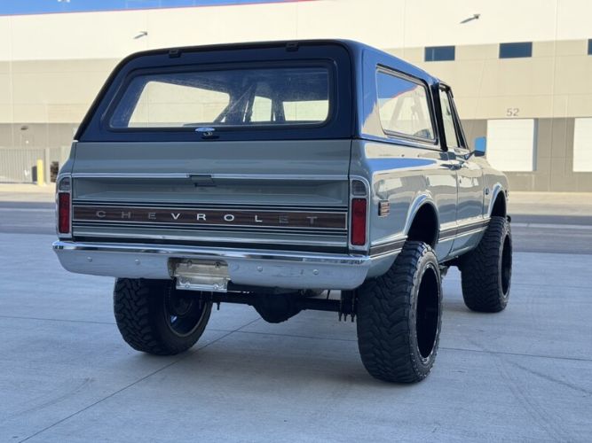 Unknown-Blazer-1972-Gray
