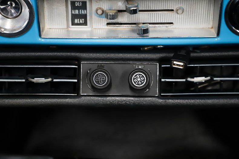 Unknown-Blazer-1972-Light-Blue-Black-29