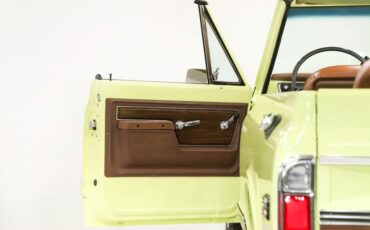Unknown-Blazer-1972-Light-Yellow-Saddle-Houndstooth-16
