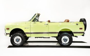Unknown-Blazer-1972-Light-Yellow-Saddle-Houndstooth-42