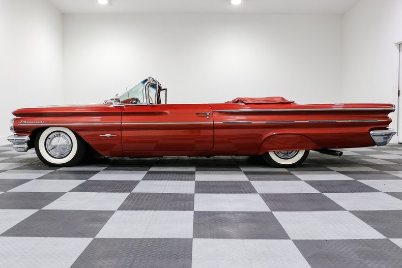 Unknown-Bonneville-1960-Coronado-Red-Metalli-Red-5