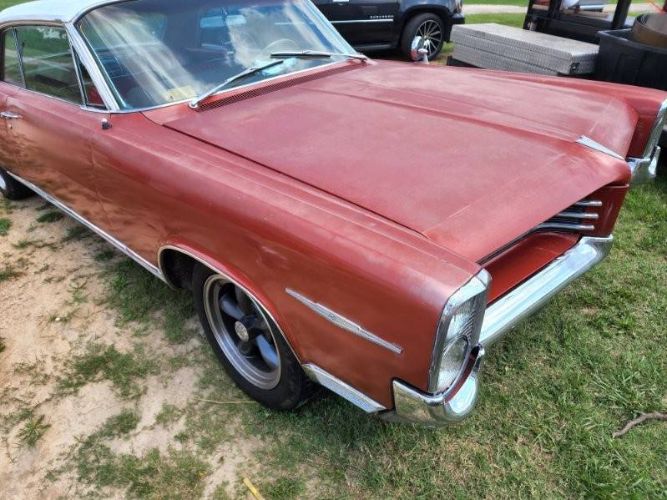 Unknown-Bonneville-1964-Red-White-Top-5