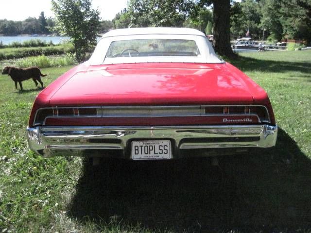 Unknown-Bonneville-1967-Red-White-5