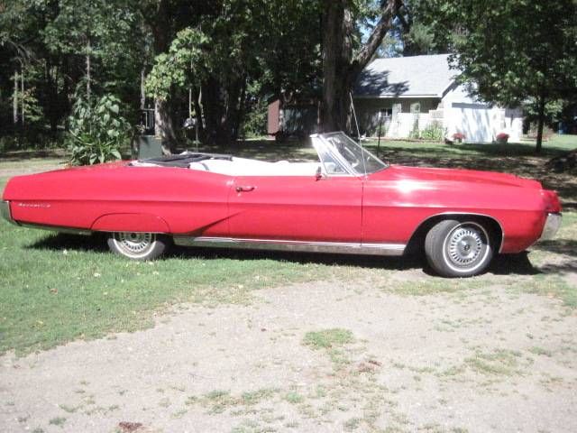 Unknown-Bonneville-1967-Red-White-6