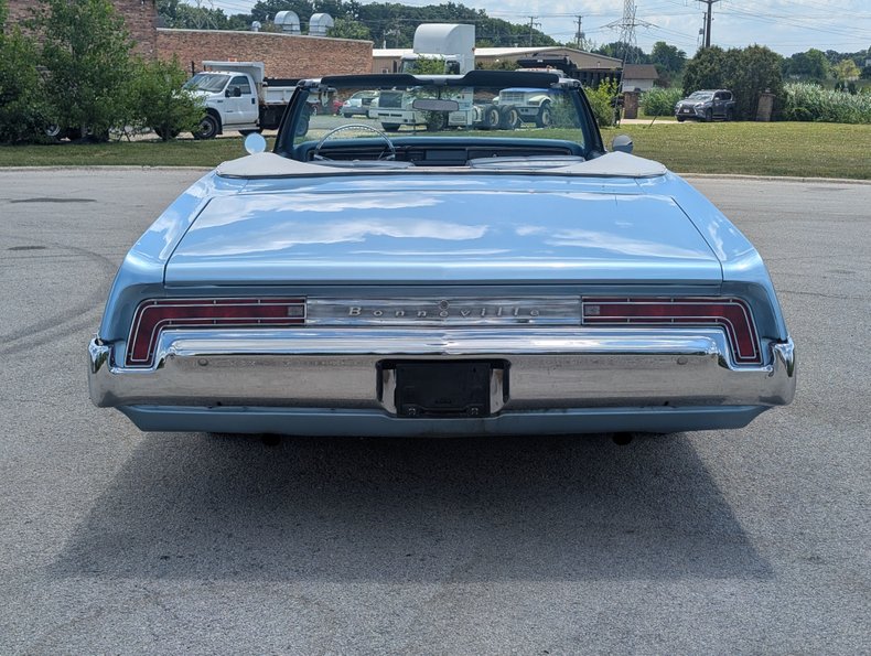 Unknown-Bonneville-1968-Alpine-Blue-Blue-ampamp-White-18