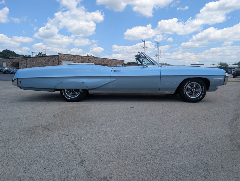 Unknown-Bonneville-1968-Alpine-Blue-Blue-ampamp-White-25