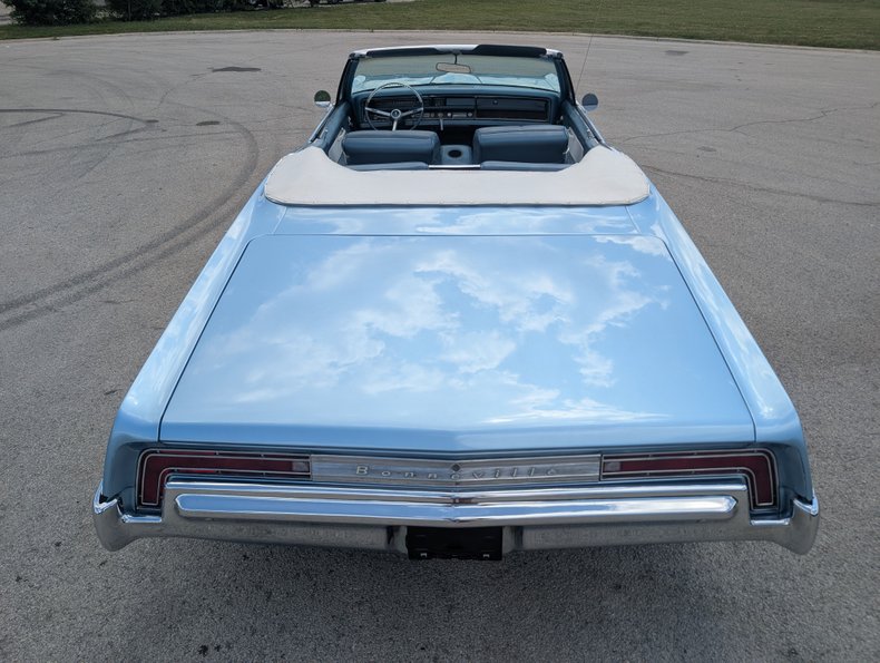 Unknown-Bonneville-1968-Alpine-Blue-Blue-ampamp-White-26