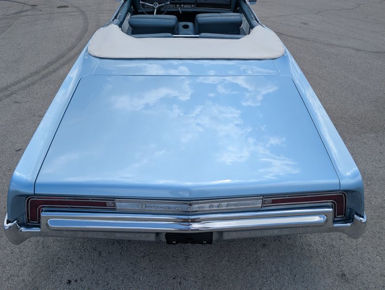 Unknown-Bonneville-1968-Alpine-Blue-Blue-ampamp-White-42