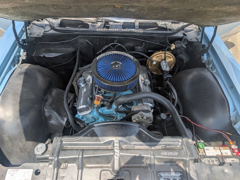 Unknown-Bonneville-1968-Alpine-Blue-Blue-ampamp-White-5