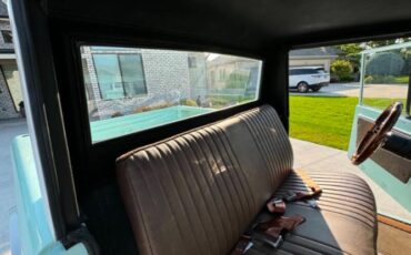 Unknown-Bronco-1966-Frost-TurquoiseWhit-16