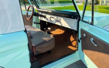 Unknown-Bronco-1966-Frost-TurquoiseWhit-17