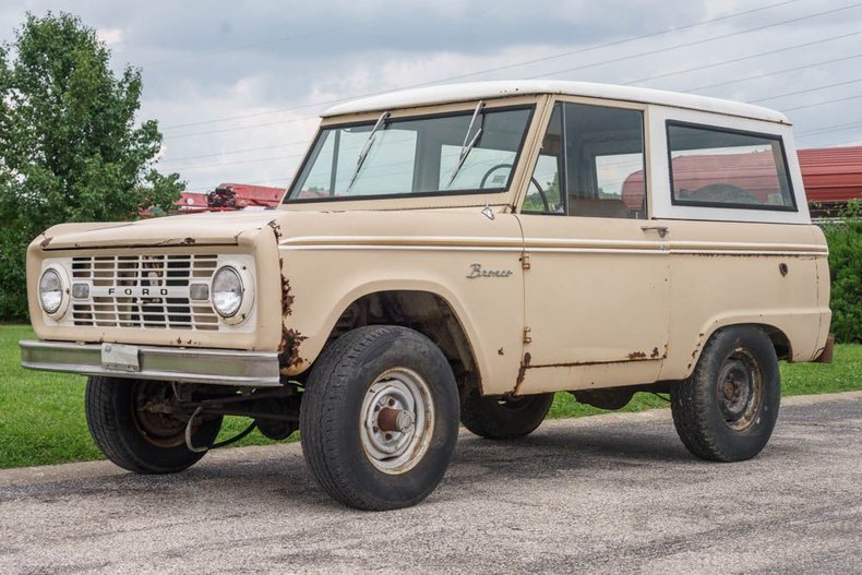 Unknown-Bronco-1966-Sahara-Beige-exterio-Tan-10