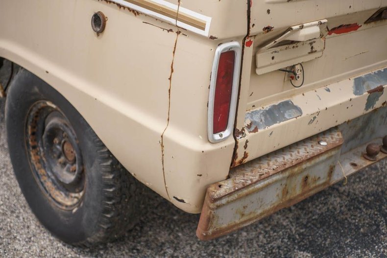 Unknown-Bronco-1966-Sahara-Beige-exterio-Tan-12