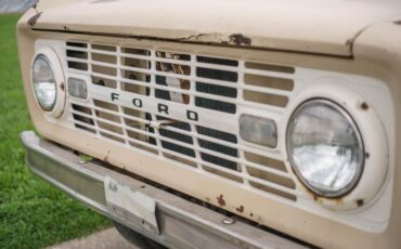 Unknown-Bronco-1966-Sahara-Beige-exterio-Tan-14