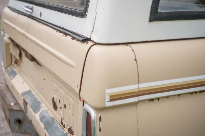 Unknown-Bronco-1966-Sahara-Beige-exterio-Tan-16