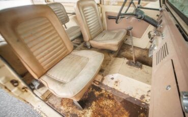 Unknown-Bronco-1966-Sahara-Beige-exterio-Tan-18