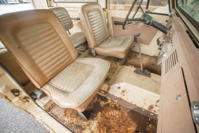 Unknown-Bronco-1966-Sahara-Beige-exterio-Tan-18