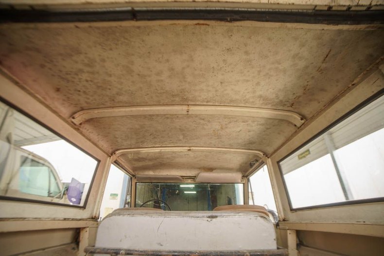 Unknown-Bronco-1966-Sahara-Beige-exterio-Tan-20