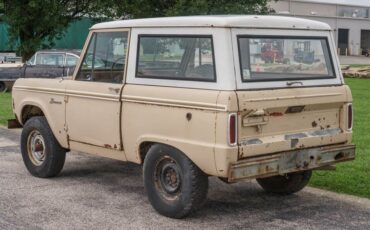 Unknown-Bronco-1966-Sahara-Beige-exterio-Tan-28