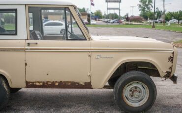 Unknown-Bronco-1966-Sahara-Beige-exterio-Tan-32