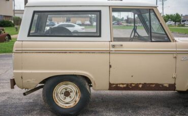 Unknown-Bronco-1966-Sahara-Beige-exterio-Tan-33