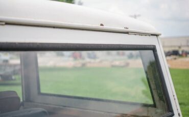 Unknown-Bronco-1966-Sahara-Beige-exterio-Tan-37