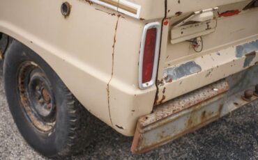 Unknown-Bronco-1966-Sahara-Beige-exterio-Tan-39