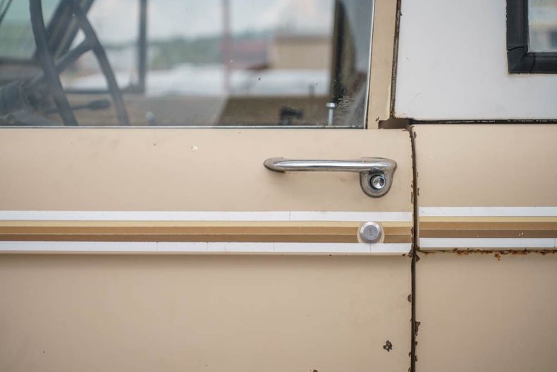 Unknown-Bronco-1966-Sahara-Beige-exterio-Tan-44