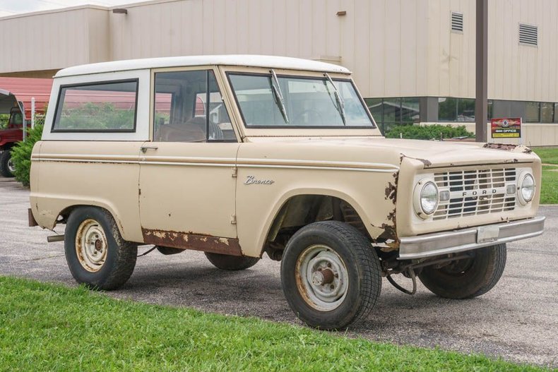 Unknown-Bronco-1966-Sahara-Beige-exterio-Tan-46