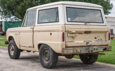 Unknown-Bronco-1966-Sahara-Beige-exterio-Tan-8