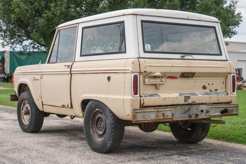 Unknown-Bronco-1966-Sahara-Beige-exterio-Tan-8