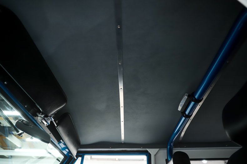 Unknown-Bronco-1966-Velocity-Blue-Metall-Black-4