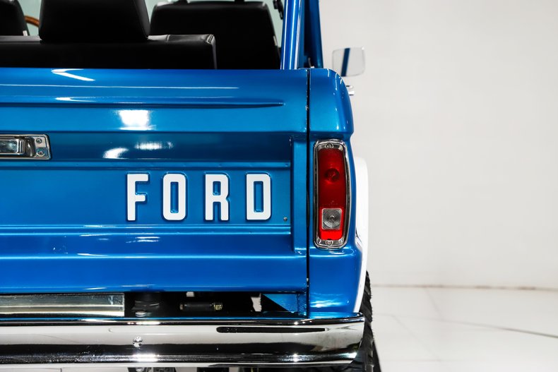 Unknown-Bronco-1966-Velocity-Blue-Metall-Black-49