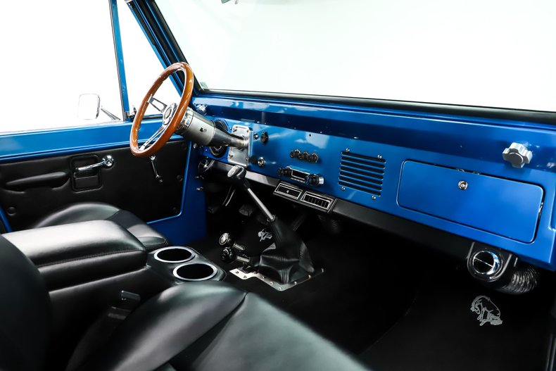 Unknown-Bronco-1966-Velocity-Blue-Metall-Black-8