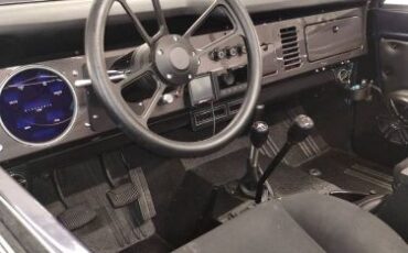 Unknown-Bronco-1967-Blue-17