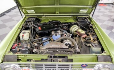 Unknown-Bronco-1968-Lime-Gold-Metallic-Saddle-1