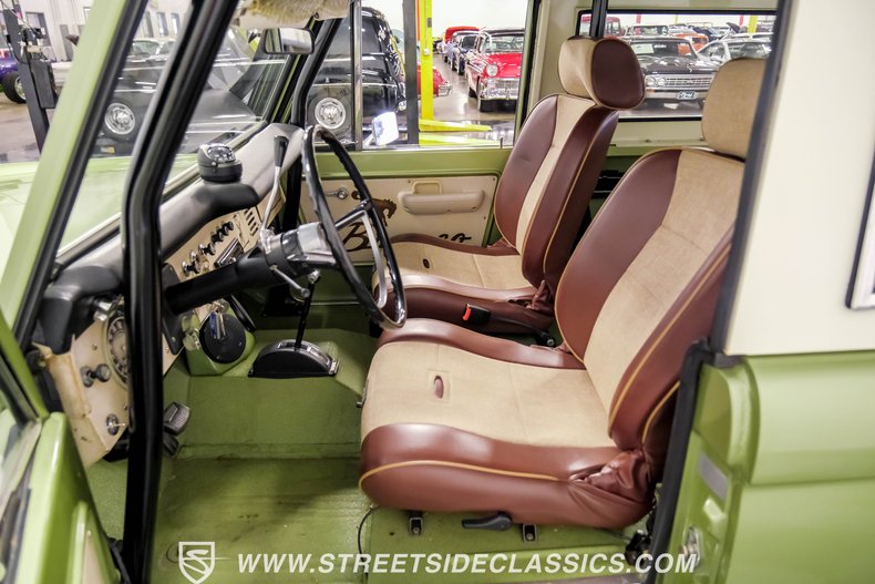 Unknown-Bronco-1968-Lime-Gold-Metallic-Saddle-10