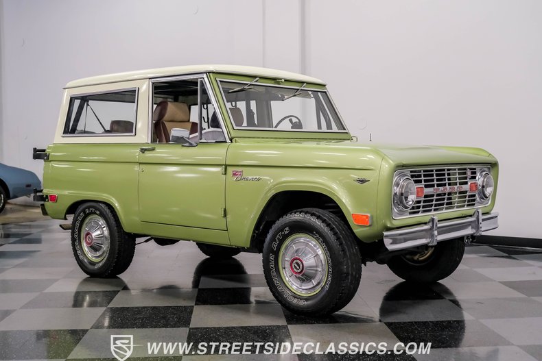 Unknown-Bronco-1968-Lime-Gold-Metallic-Saddle-15